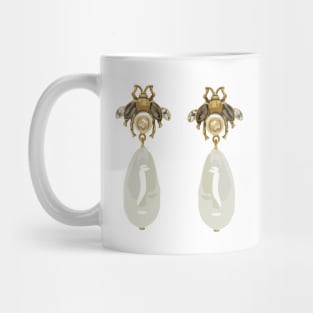 Fashion illustration- Pair of bee pearl earrings Mug